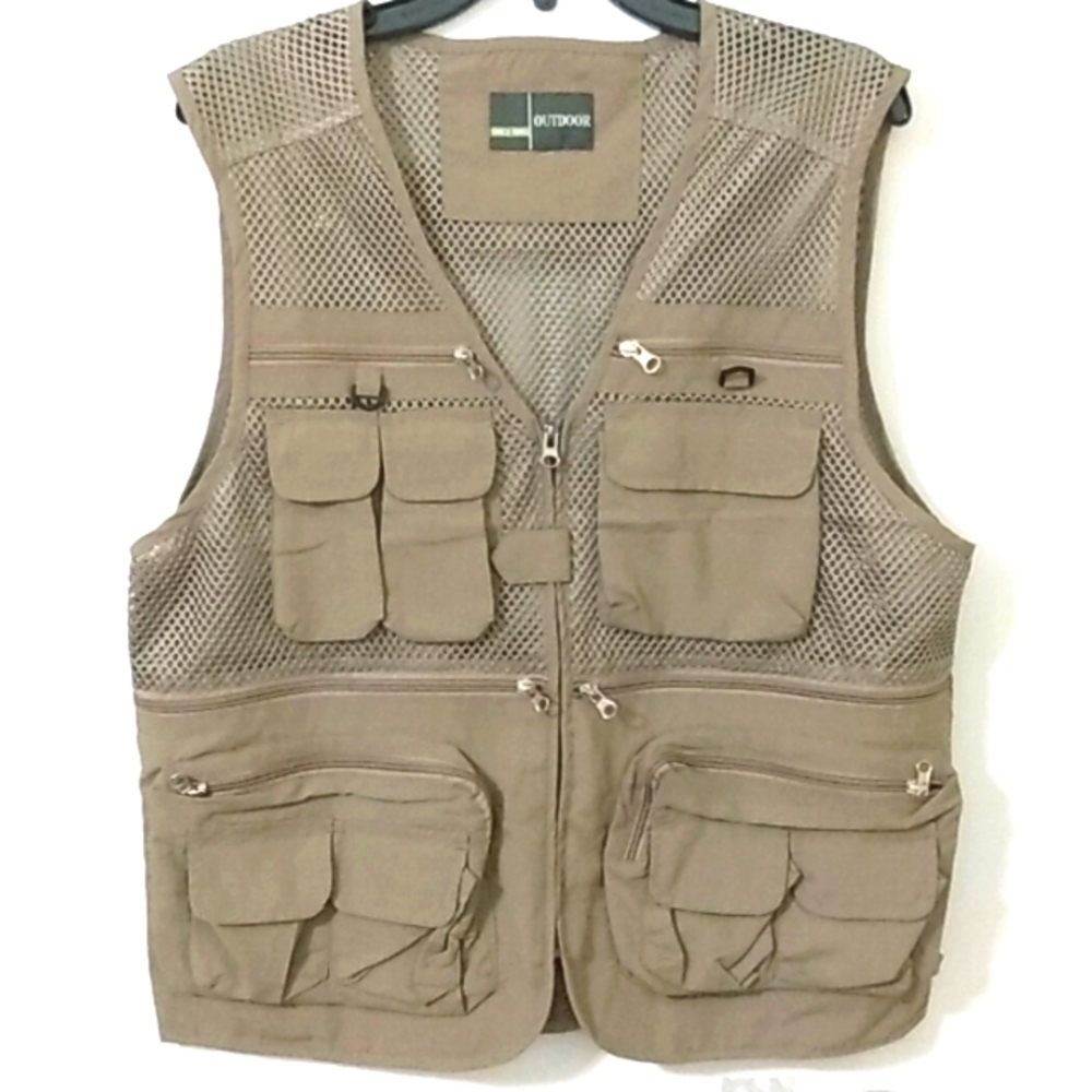 OUTDOOR TAN UTILITY VEST JACKET SIZE 38-40 NWOT